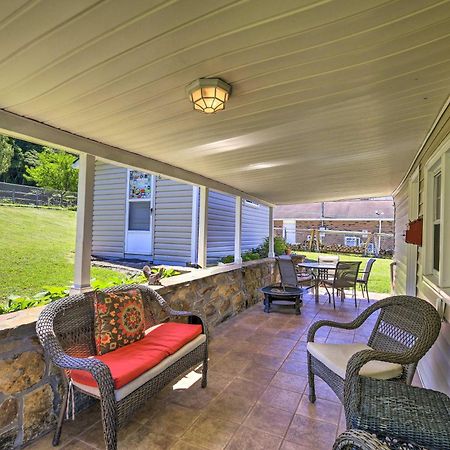 Cozy Damascus Cottage With Porch And Trail Access! Esterno foto