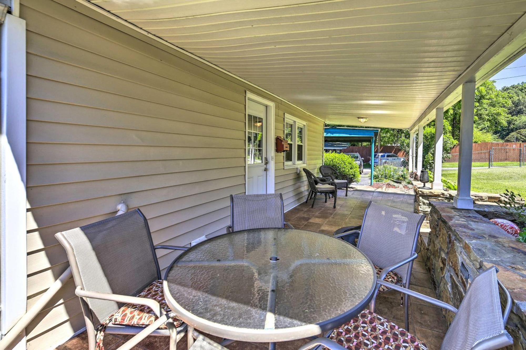 Cozy Damascus Cottage With Porch And Trail Access! Esterno foto